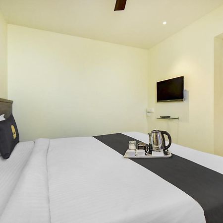Townhouse Oak Hotel Chaitanya Executive Near Fun Time Multiplex Pune Extérieur photo