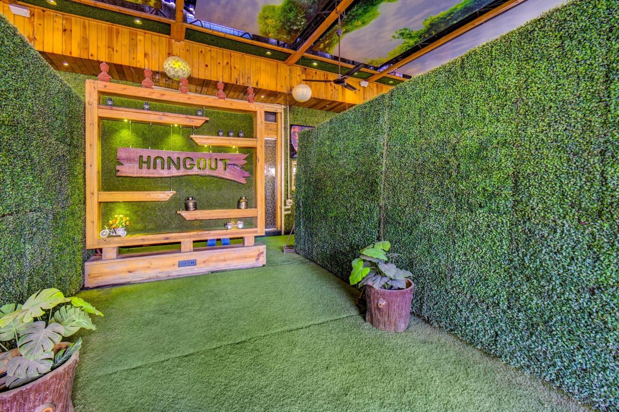 Townhouse Oak Hotel Chaitanya Executive Near Fun Time Multiplex Pune Extérieur photo