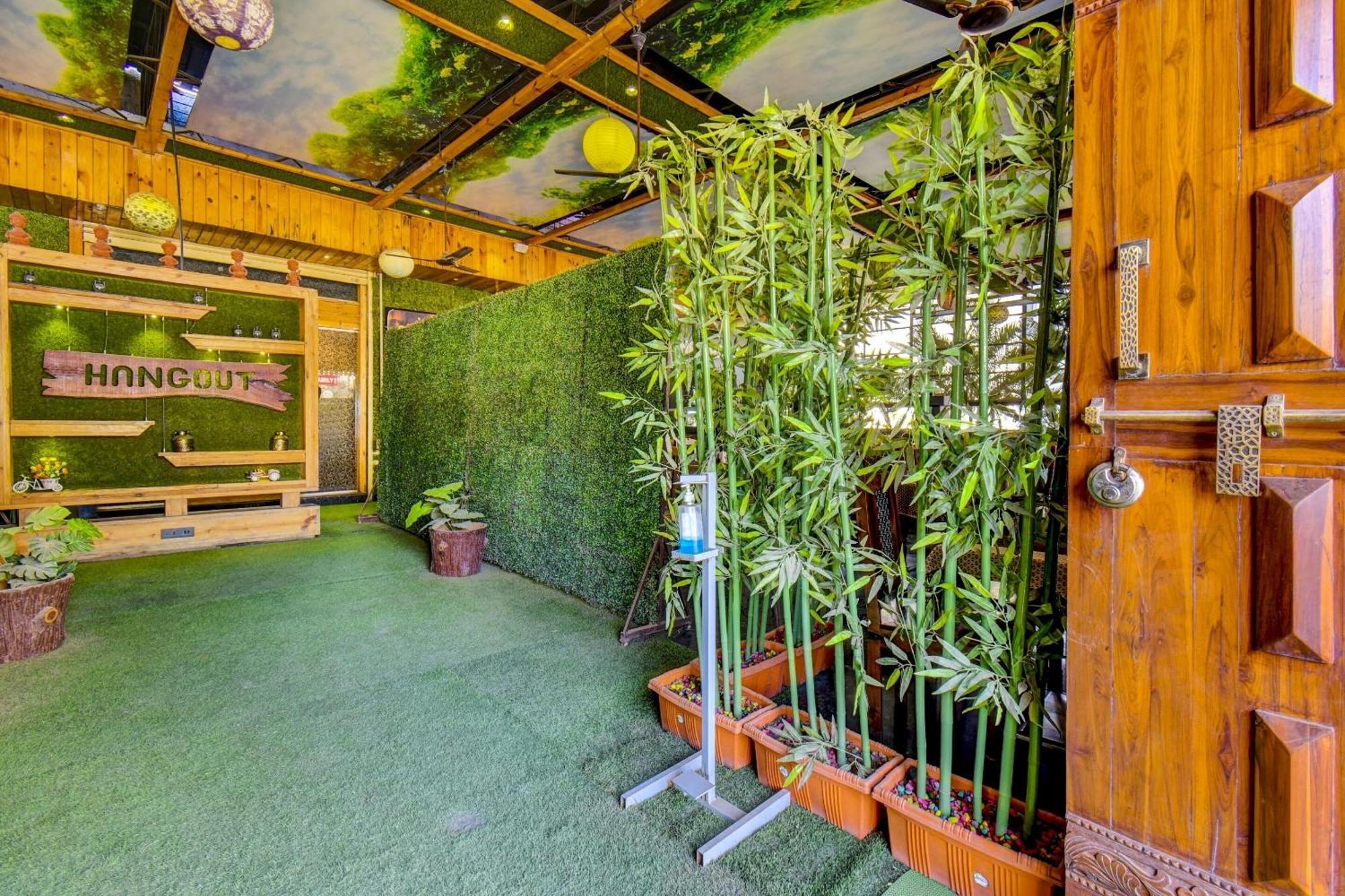 Townhouse Oak Hotel Chaitanya Executive Near Fun Time Multiplex Pune Extérieur photo