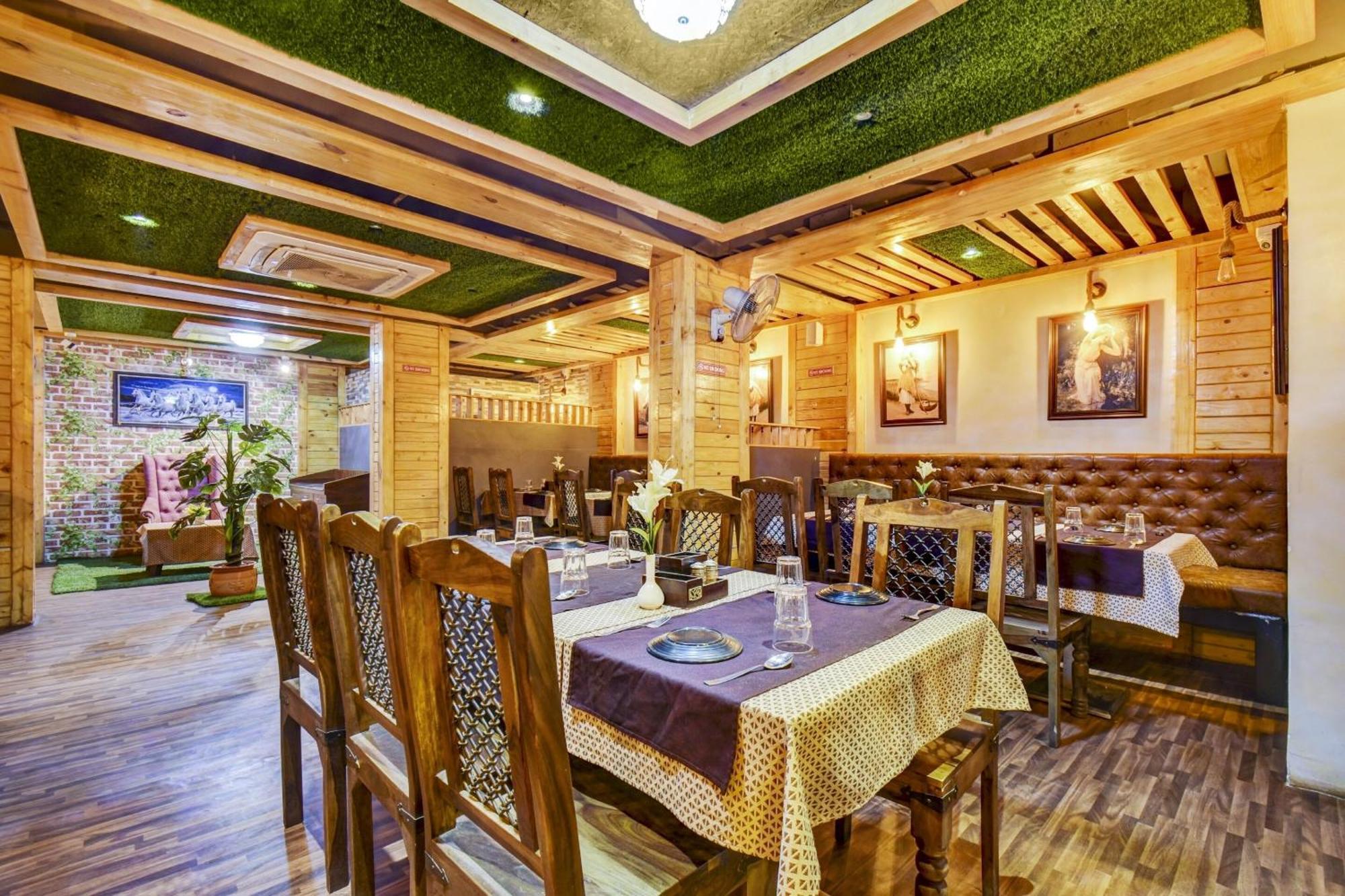 Townhouse Oak Hotel Chaitanya Executive Near Fun Time Multiplex Pune Extérieur photo