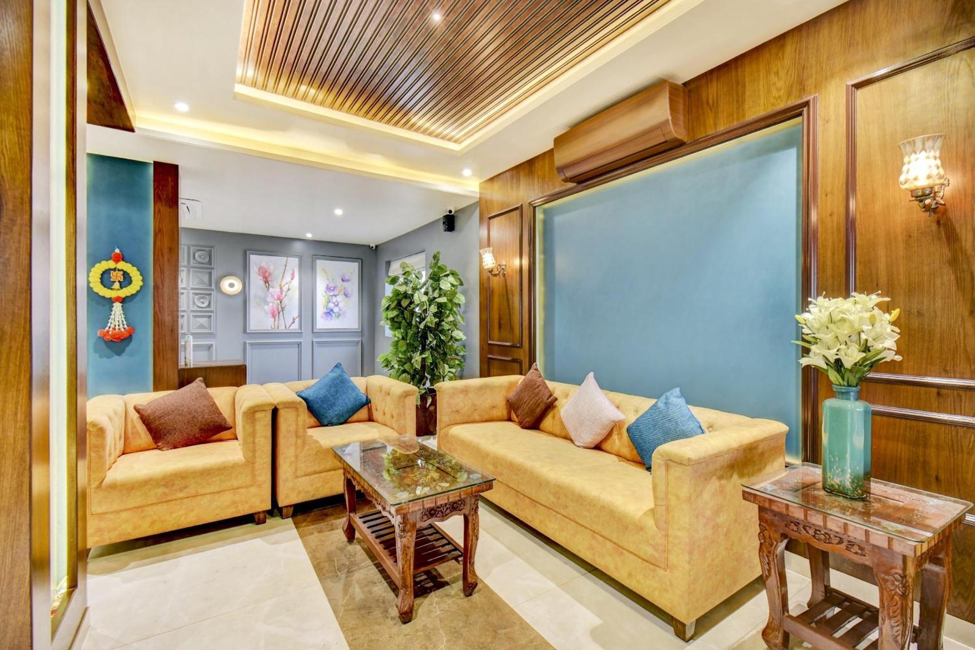 Townhouse Oak Hotel Chaitanya Executive Near Fun Time Multiplex Pune Extérieur photo